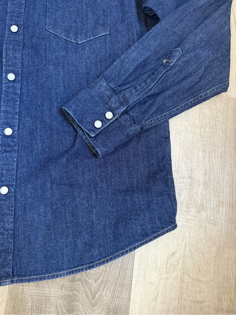 Levi's Barstow Western Denim Shirt Dark Blue Men's Large Pearl-Snap Button-Up - Picture 4 of 12